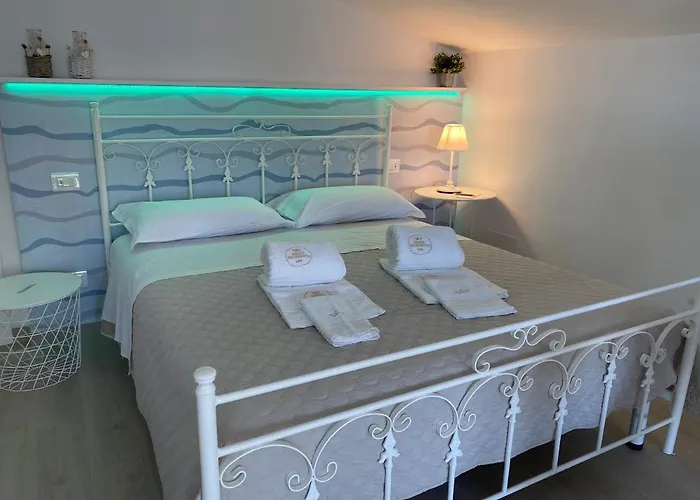 Borgo Incoronata Bed & Breakfast 4*